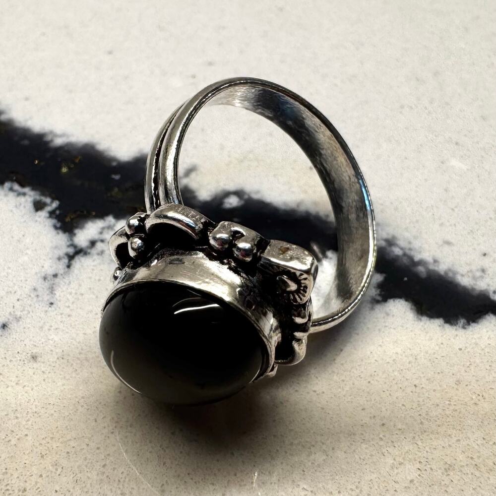 Black Oval Cabochon Silver Tone Statement Ring Size 8.5 Boho Southwestern - Picture 5 of 8